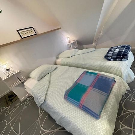 Duplex Διαμέρισμα Beaumont-sur-Sarthe Εξωτερικό φωτογραφία